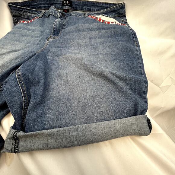 Earl Jeans Shorts size 24W Blue Denim USA RWB design Flag embroidery - Picture 4 of 12